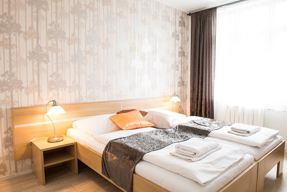 Hotel Imos Breclav Exterior photo